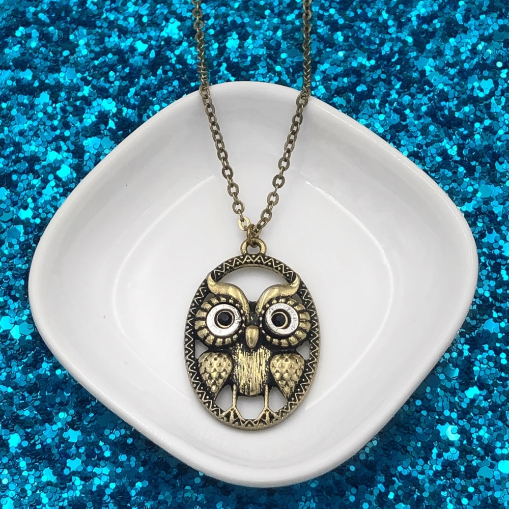 🌼 Oval Owl Burnished Gold Tone Necklace